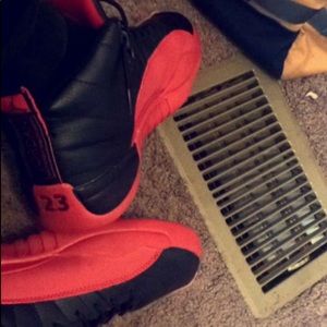 Air jordan 12s, worn about 4 time good condition